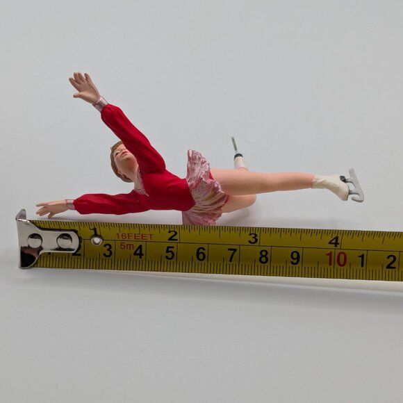 Hallmark Keepsake Elegance on Ice 1997, Vintage Ice Skating Christmas Ornament - Picture 10 of 11